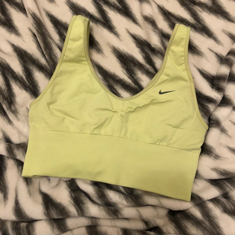 Nike yoga crop top/sports bra